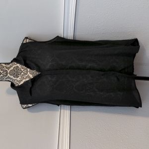 Olive & Oak Sheer Button Down Sleeveless Blouse